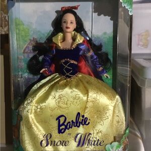 Barbie  special edition Snow White Doll in Yellow and Blue Gown